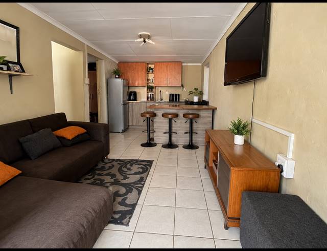 3 BEDROOM HOUSE FOR SALE IN VANDERBIJLPARK CE 2